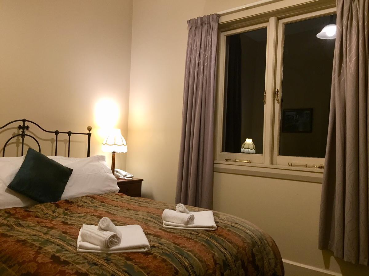 Albatross Inn Bed & Breakfast Dunedin Extérieur photo